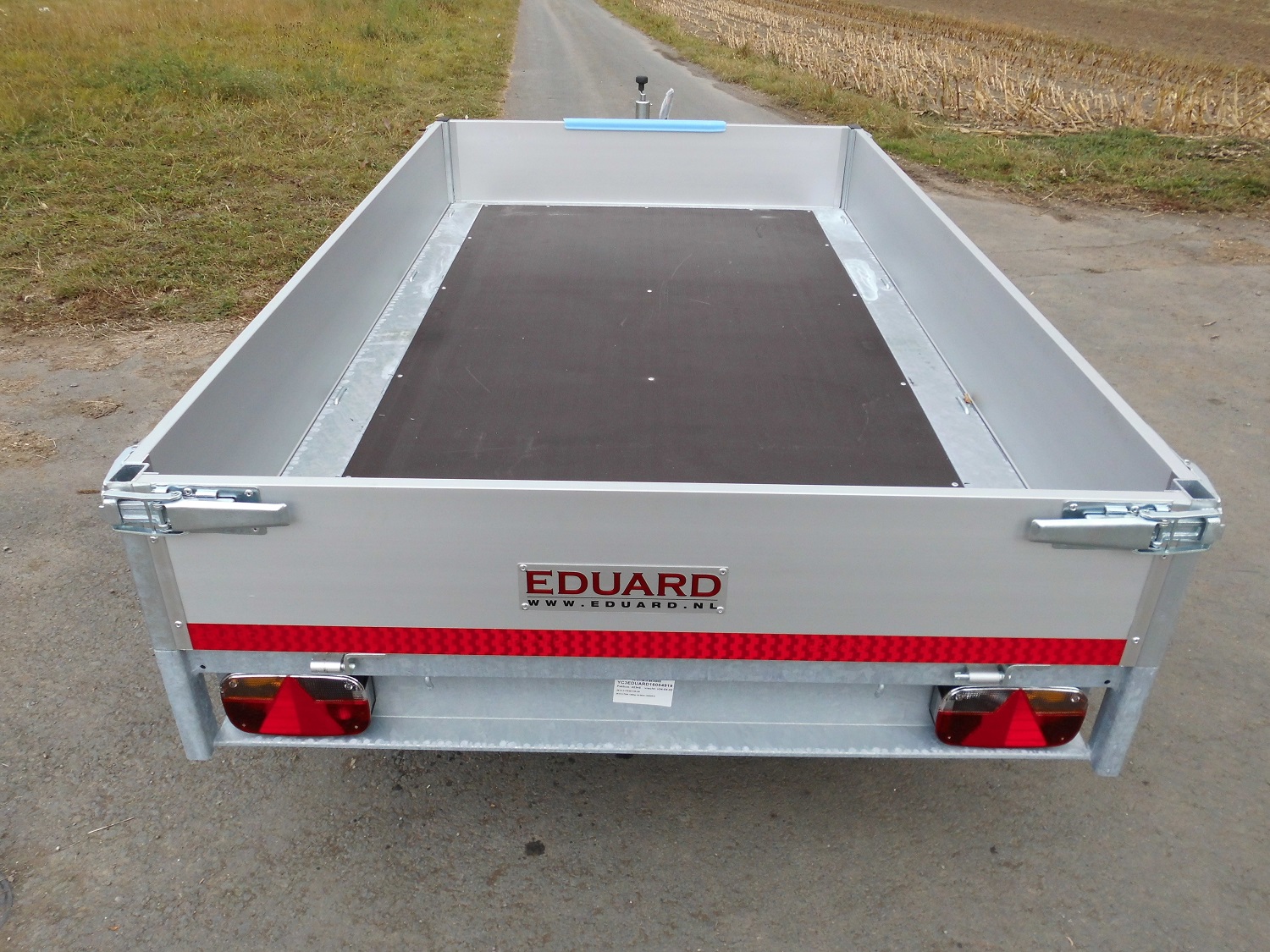 Eduard PKWAnhänger Pritsche 260×150, 1350kg ABVERKAUF